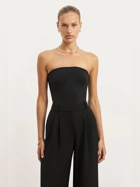NWT! Because of Alice (boa.) BLACK STRAPLESS BANDEAU BODYSUIT - Size M